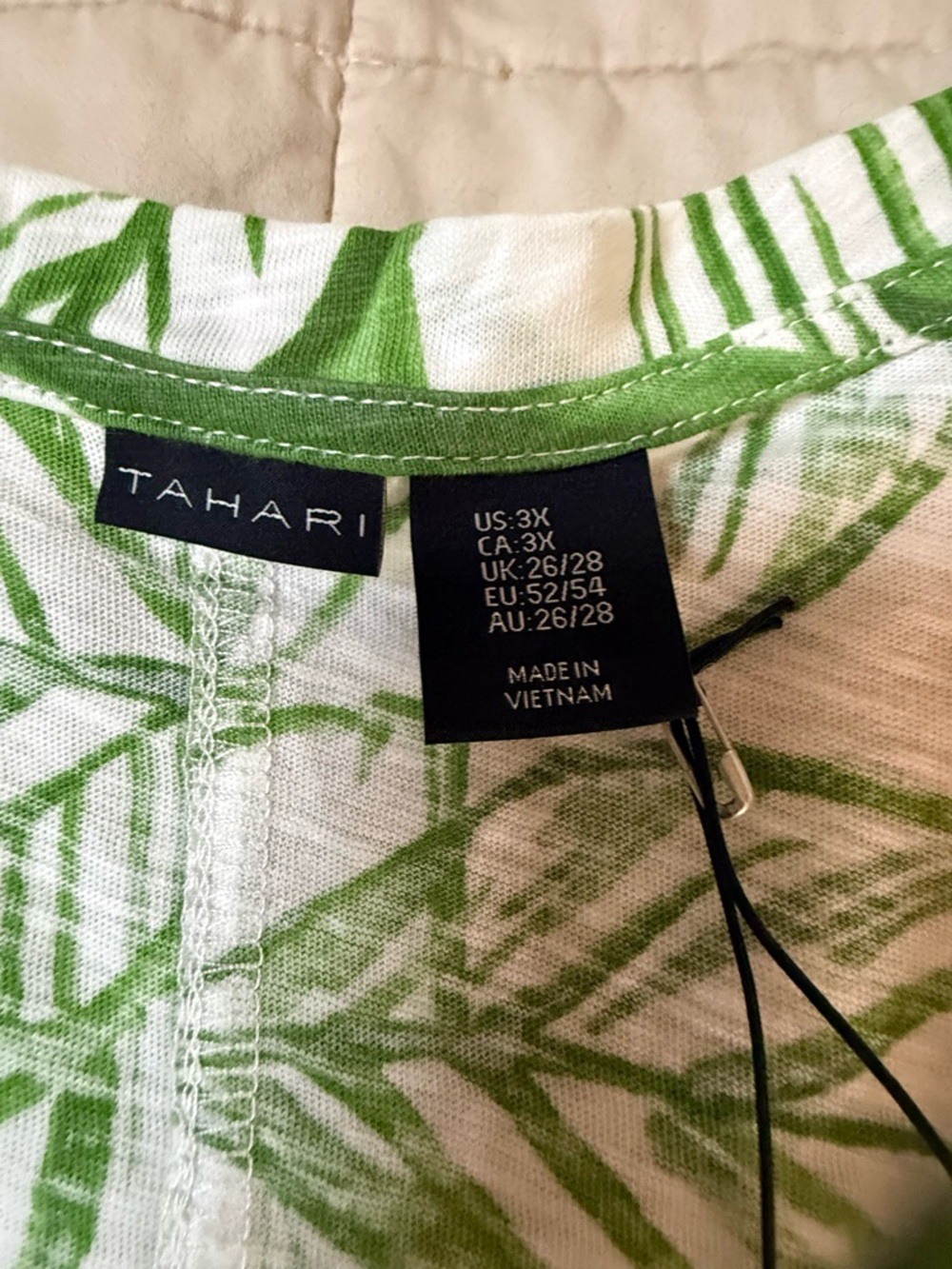 Tahari White Short Sleeve Cotton Top with Green Leaf Pattern - Picture 2 of 7